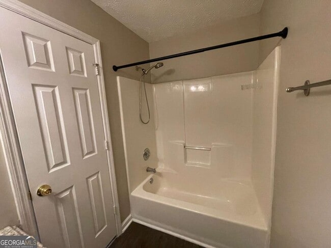 Building Photo - 3774 Meadow Creek Dr