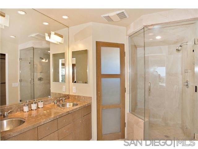 Building Photo - 4246 Trias St