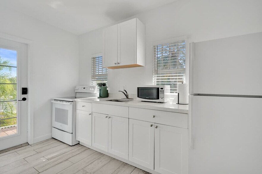 Building Photo - 901 N Federal Hwy