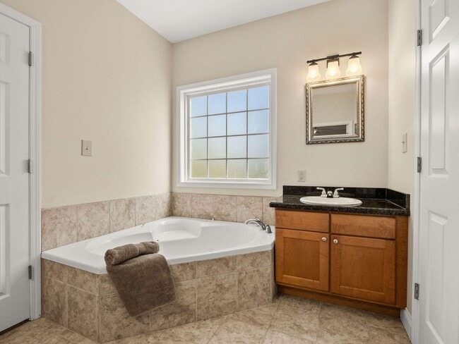 Building Photo - 652 Emory Landing Rd