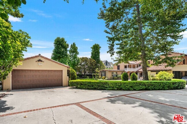 Building Photo - 434 S Muirfield Rd