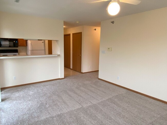 Building Photo - 2604 Stange Rd