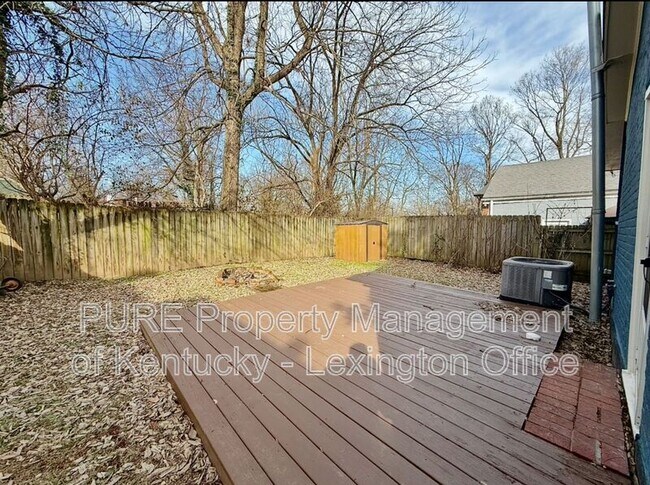 Building Photo - 611 N Broadway