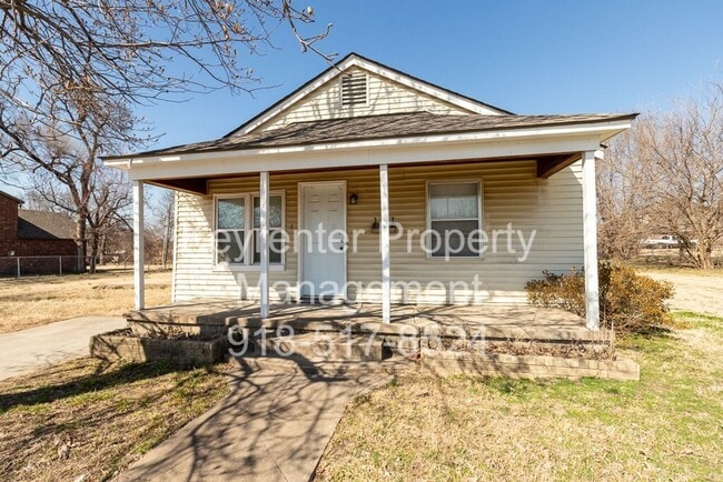 Building Photo - 3 BED/ 1 BATH IN UP AND COMING NEIGHBORHOOD
