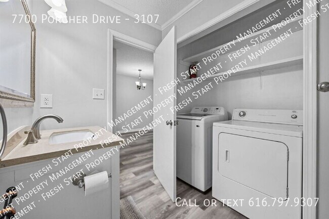 Building Photo - 7700 Porcher Dr