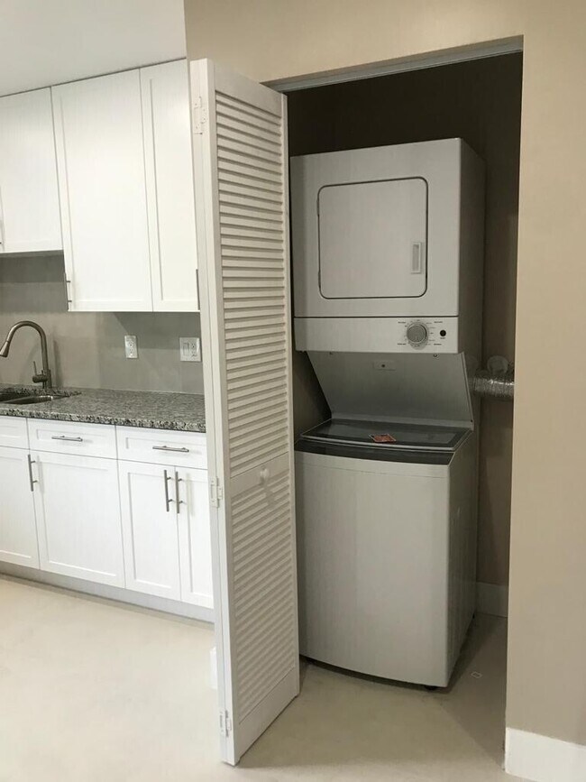 Building Photo - 17024 89th Pl N