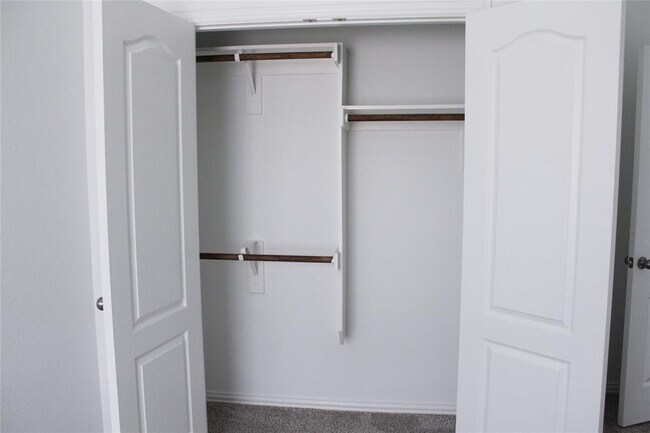 Building Photo - 1033 Leadtree Loop