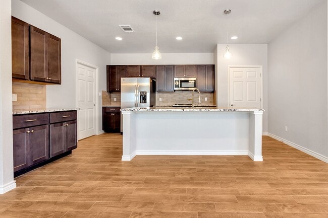 Building Photo - 643 County Rd 306