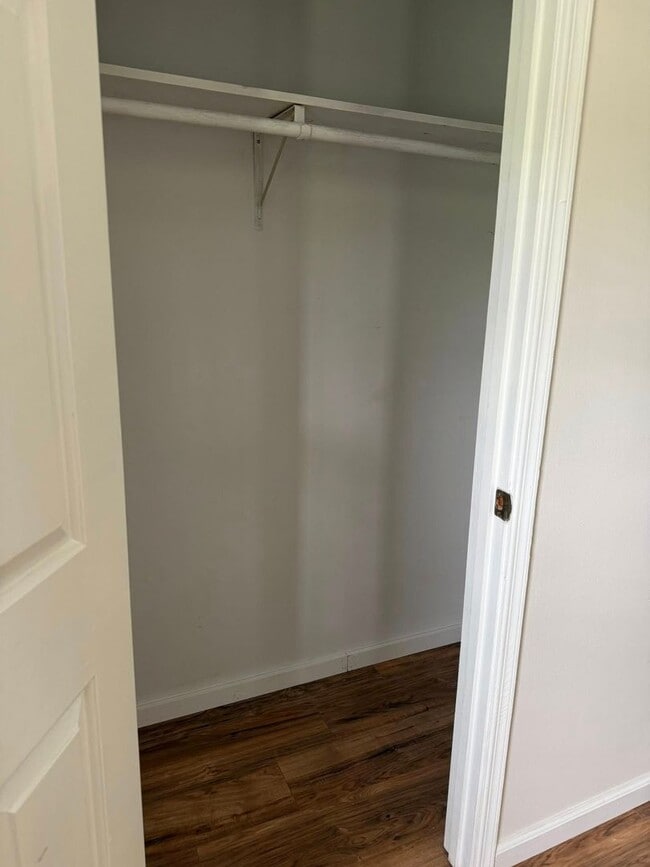 Building Photo - 3BR Rental in Quiet Fort Oglethorpe Neighborhood – Minutes from Battlefield Parkway & Chickamauga...