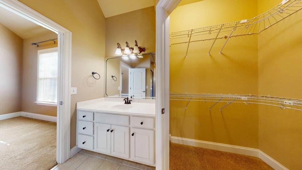 Building Photo - 461 Belmonte Dr