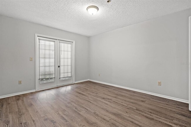 Building Photo - 11811 Skylake Pl