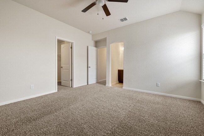 Building Photo - Spacious 4BR Home with Game Room, High Ceilings & Private Backyard in Schertz