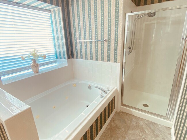 Building Photo - 20723 Spring Rose Dr