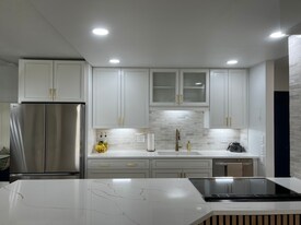 Building Photo - 2121 N Ocean Blvd