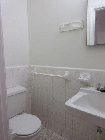 Building Photo - 117 Engleside St