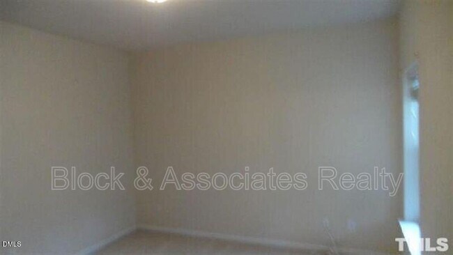 Building Photo - 132 Linden Park Ln