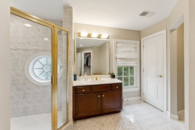 Building Photo - Discover this stunning four-level townhous...