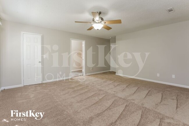 Building Photo - 6021 Woods Edge Ln