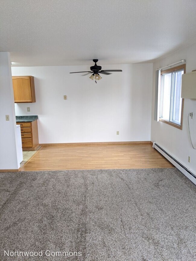 Building Photo - 1350 N Broadway Dr