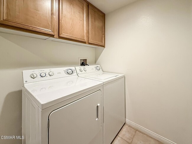 Building Photo - 2930 Esperanza Way