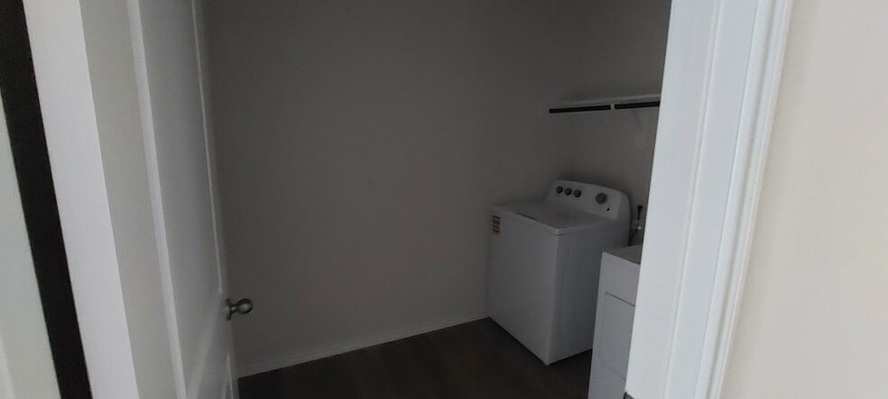 Building Photo - 1418 Saddlehorn Dr