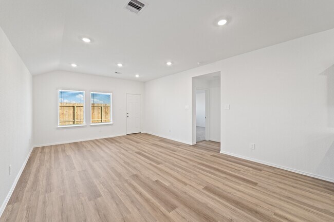 Building Photo - 1011 Vilana Rdg Ln