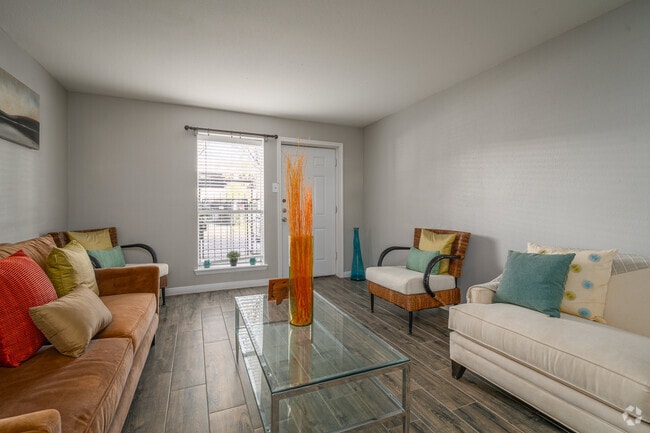 Primary Photo - Towne Plaza