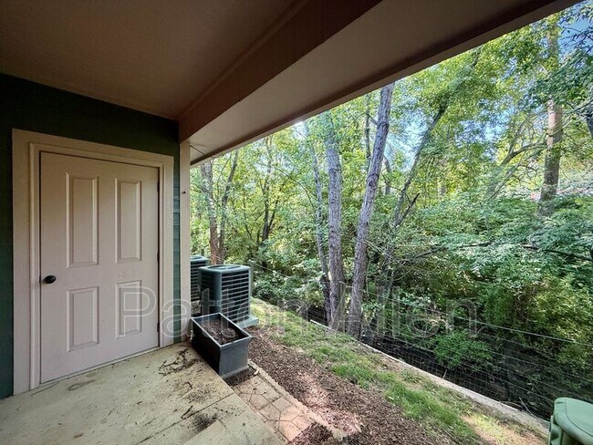 Building Photo - 15 Lees Creek Rd