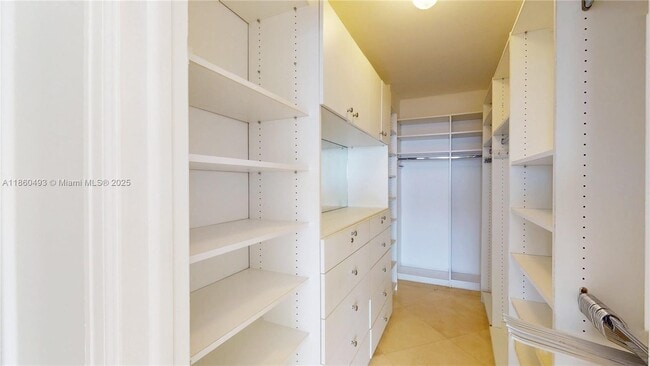 Building Photo - 11113 Biscayne Blvd
