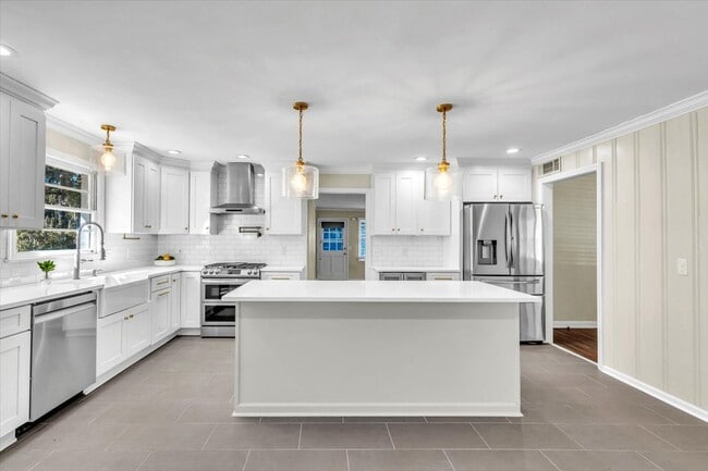 Building Photo - 317 Kensington Dr