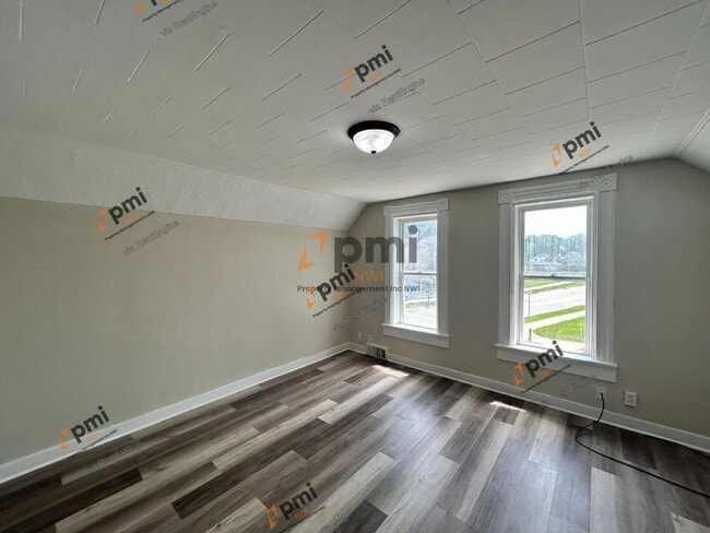 Building Photo - 215 Lafayette St