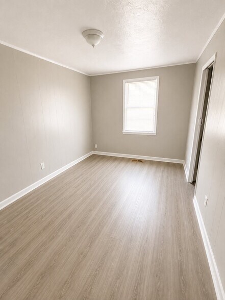 Building Photo - 826 Fort Hill St