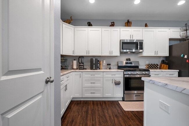 Building Photo - 4354 Bottle Brush Ln