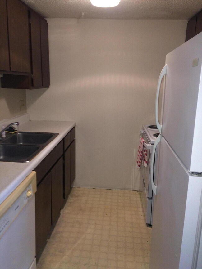 Building Photo - 201 E College Blvd