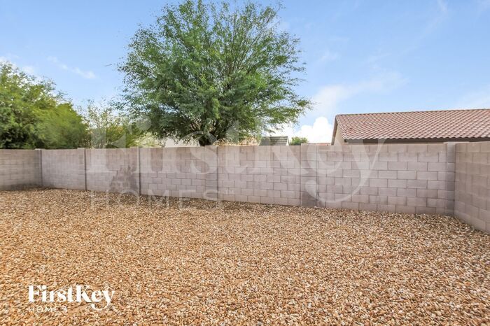 Building Photo - 15843 W Crocus Dr