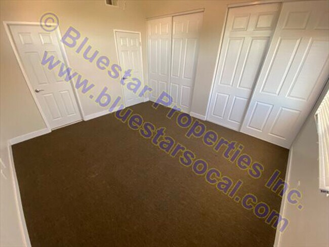 Building Photo - 10840 Floral St