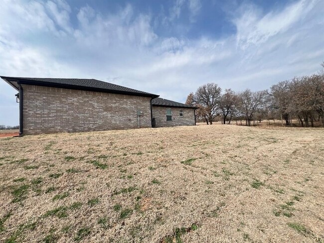 Building Photo - 2184 Hilltop Ln