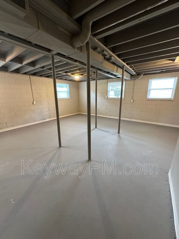 Building Photo - 1823 Pisgah Rd