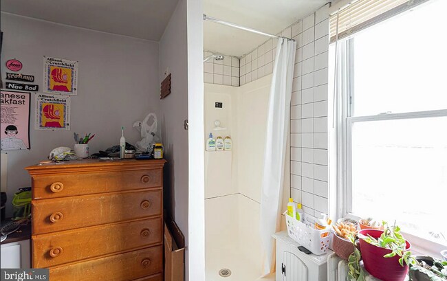 Building Photo - Spacious 4BR Home Steps from Frankford Ave | Private Patio + Tons of Natural Light