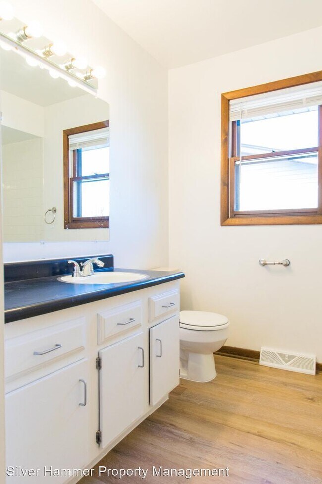 Building Photo - 3 br, 2 bath House - 815 N Elmer St.