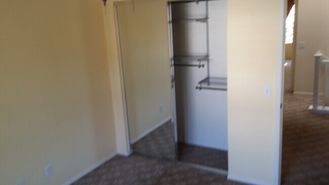 Building Photo - 101 Peppertree Ln