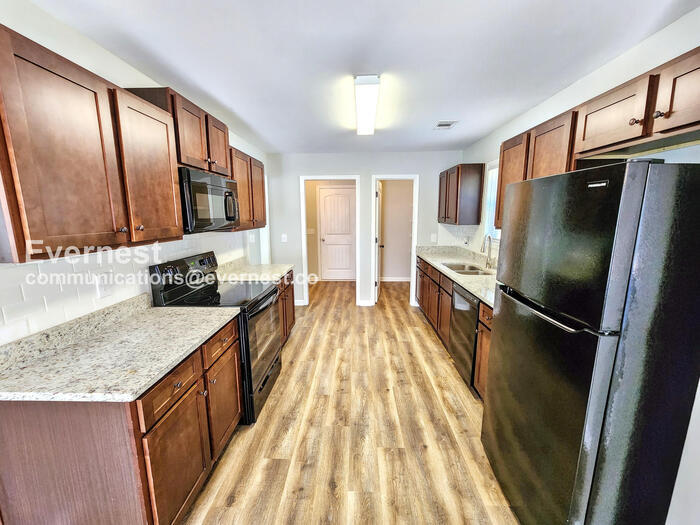 Building Photo - 634 Stowers Dr