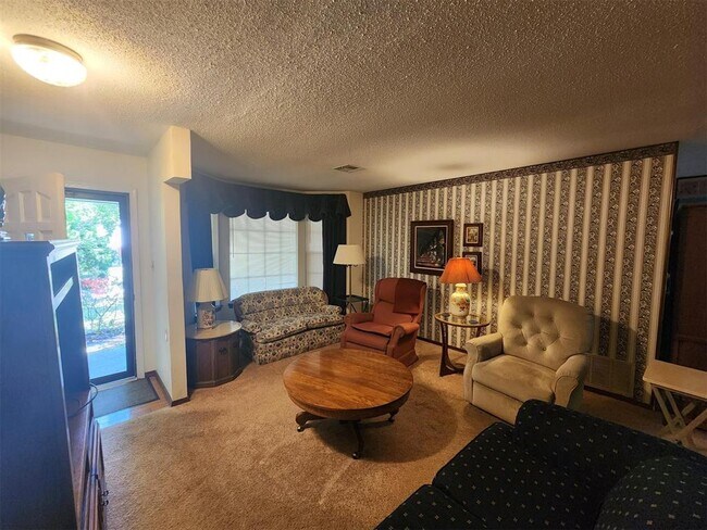 Building Photo - 1313 Whippoorwill Dr