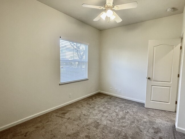Building Photo - 751 Silchester Ct