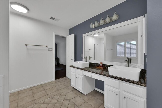 Building Photo - 26907 Castlecliff Ln