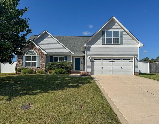 Primary Photo - Charming 3 Bed 2 Bath Raeford Home with Fe...