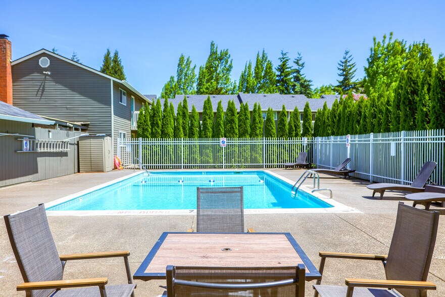 Building Photo - Chalet