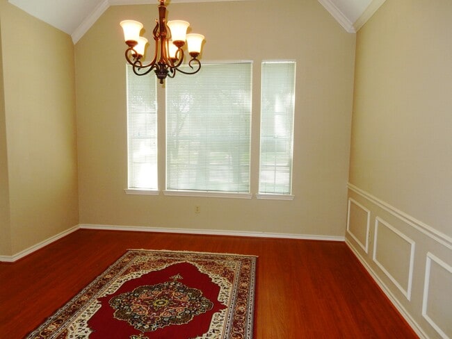 Building Photo - 16611 Colony Terrace Dr