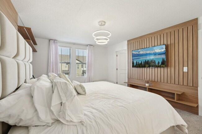 Building Photo - 646 Longboat Dr