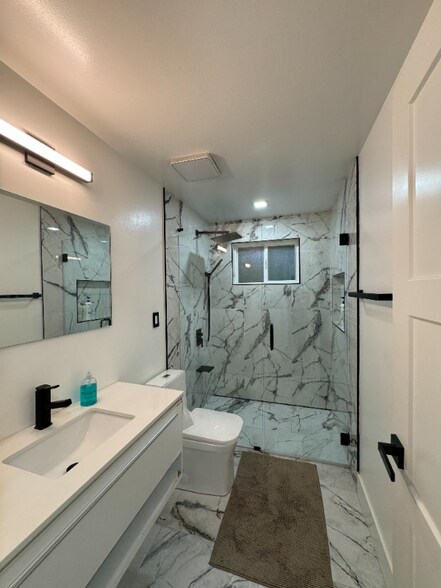 Building Photo - 12230 95th Pl NE